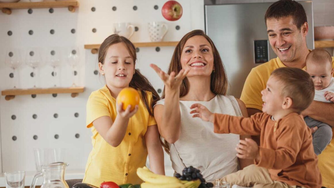 Impanuro za polisi ku banyeshuri bari mu biruhuko