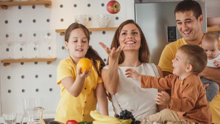 Impanuro za polisi ku banyeshuri bari mu biruhuko