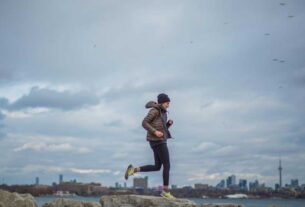 Kuki Ababiligi banyanyagije toni z’ibirayi mu mihanda?