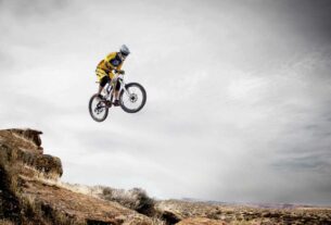 Minisiteri y’Ubucuruzi n’Inganda, akaba yarakoreraga mu Ntara