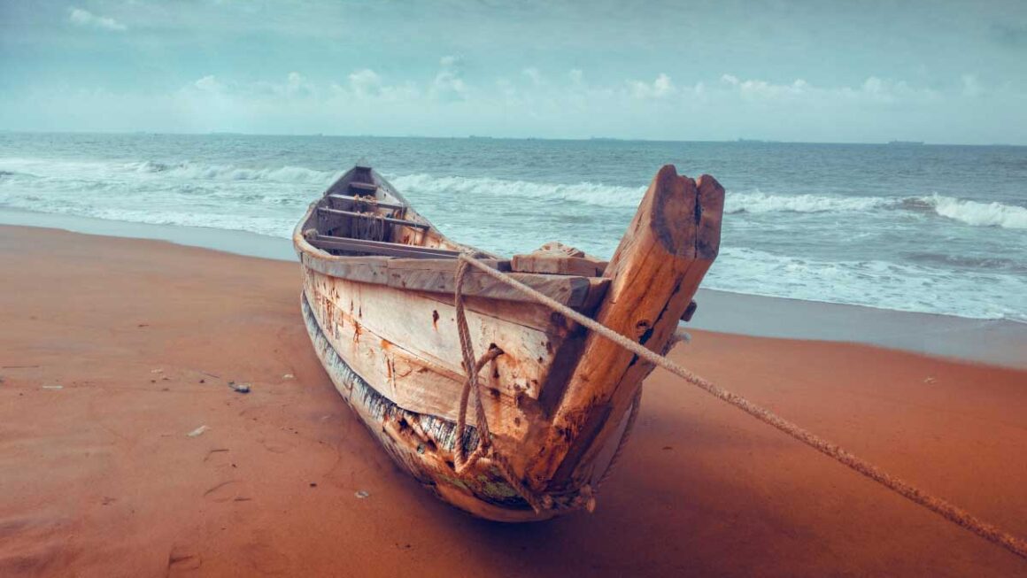 Davido yahishuye ko yakoranye indirimbo na Omah Lay ashaka kumwereka ko atamwanga